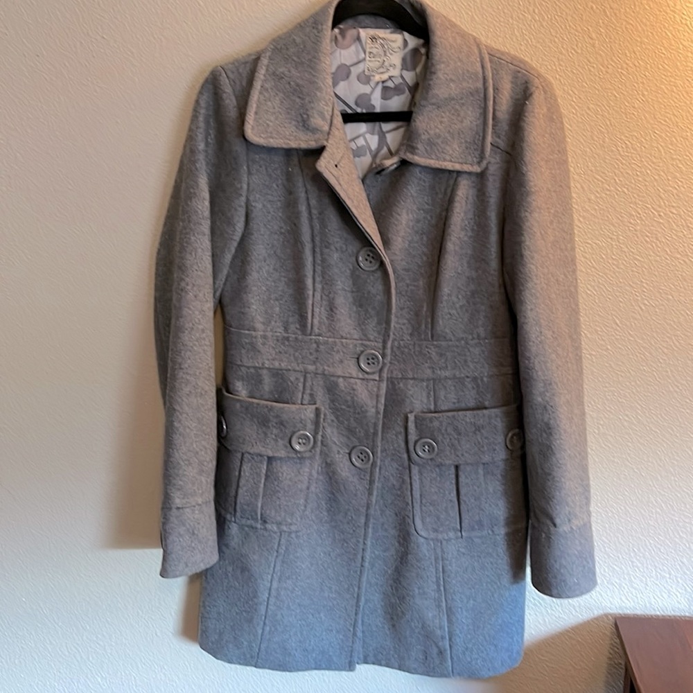 Wool fitted coat